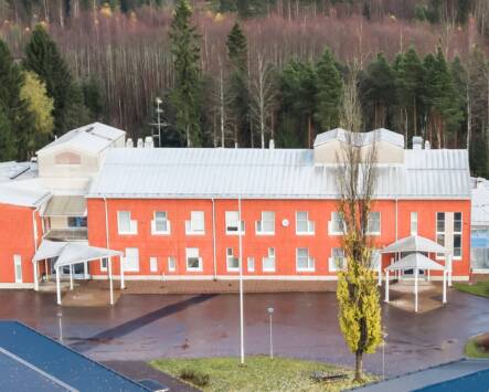 Yläkoulurakennus Juupajoen Koulukeskuksella
